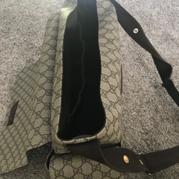 Gucci diaper bag - Picture 4 of 7